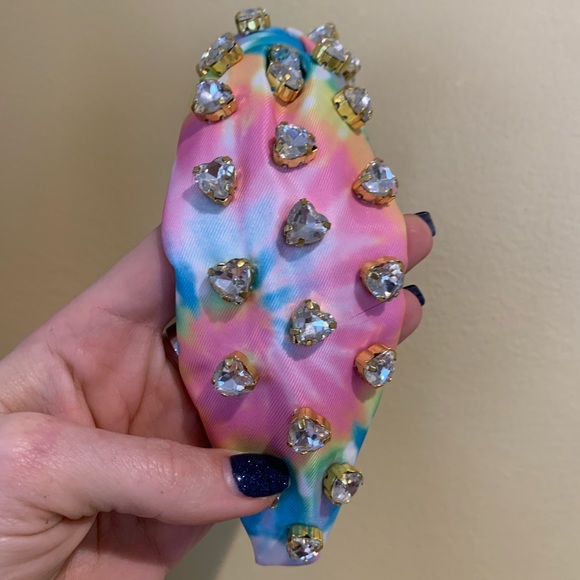 Stoney Clover x Lele Sadoughi Crystal Hearts Headband - Picture 5 of 8